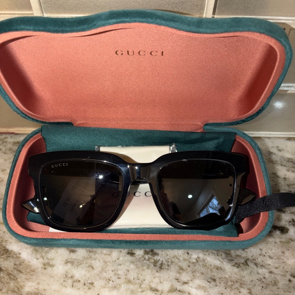 Gucci Men’s Black Square Sunglasses with Dark Lenses
